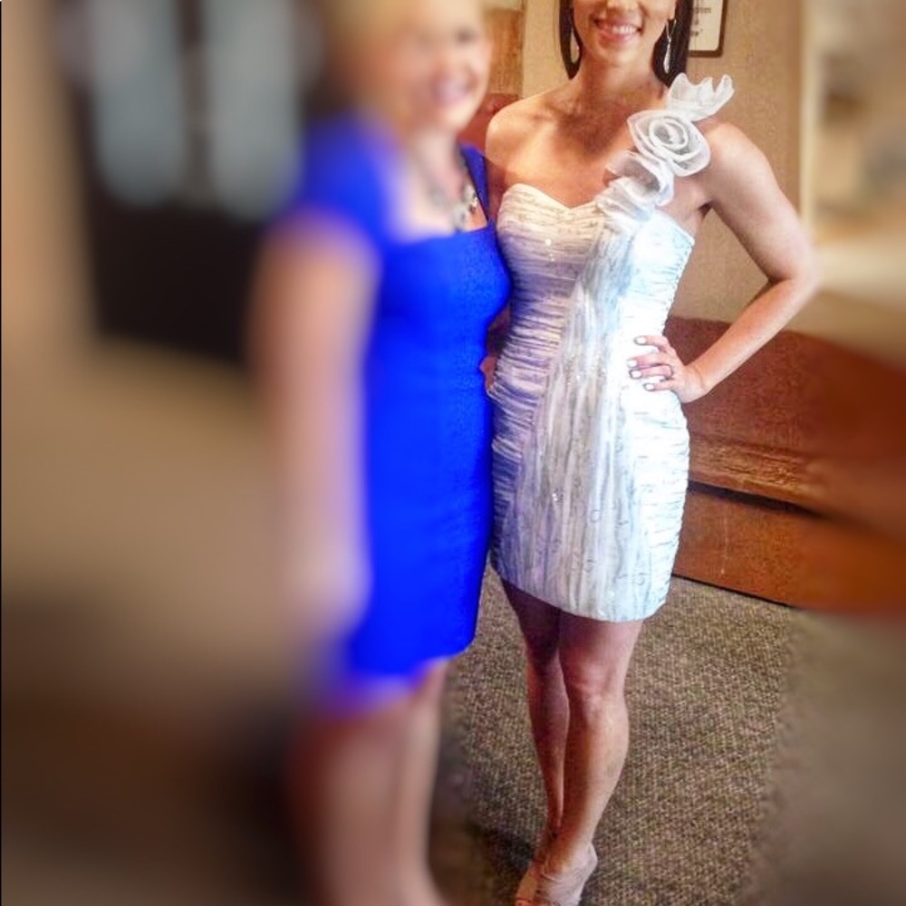 NWT Short white cocktail dress with silver